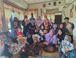 Sosialisasi Dan Pelatihan Dalam Pembuatan Buket Snack
