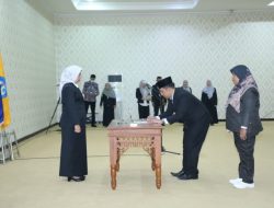 Rektor Lantik Sejumlah Pejabat Kampus