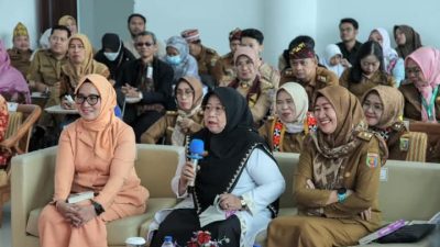 Buku Terjebak di Puncak