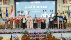 Gubernur Rahmat Mirzani Djausal Hadiri Acara Penyerahan Juara Lomba “Cawo Bubalah Lampung” dalam Rangka Hari Pendidikan Nasional 2026, Tanamkan Kecintaan terhadap Budaya dan Identitas Daerah