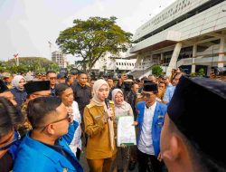 Wagub Jihan Nurlela Temui Pendemo Mahasiswa PMII yang Sampaikan Aspirasi tentang Persoalan Nasional dan Daerah,  segera Dikoordinasikan Pemecahannya dengan OPD Terkait dan Instansi Vertikal