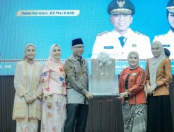 Gubernur Rahmat Mirzani Djausal Hadiri Acara Penyerahan Juara Lomba “Cawo Bubalah Lampung” dalam Rangka Hari Pendidikan Nasional 2026, Tanamkan Kecintaan terhadap Budaya dan Identitas Daerah