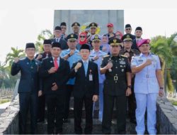 Ziarah dan Tabur Bunga di Taman Makam Pahlawan Warnai Peringatan HUT Lampung ke-62